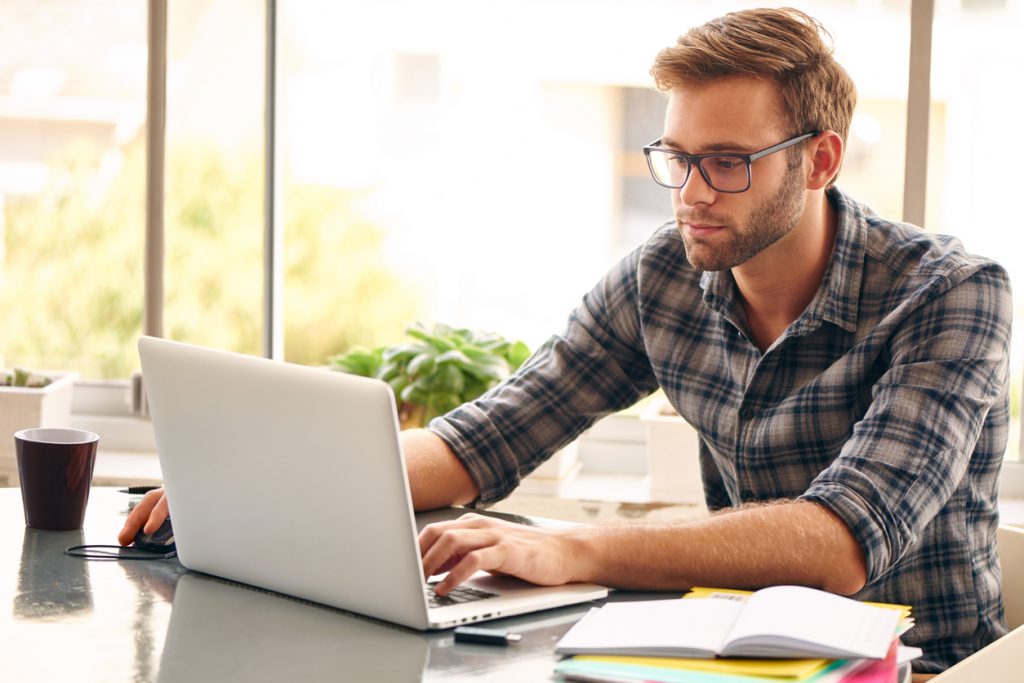 Employee filling out medical information through Broker health insurance quoting software.
